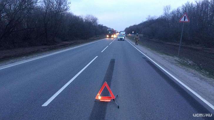 Попал в реанимацию: в Орловской области мотоцикл влетел во встречную фуру