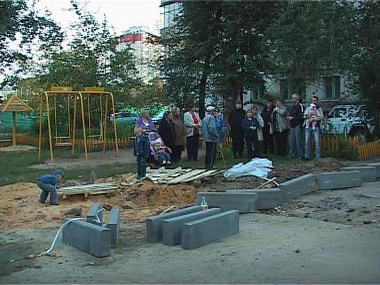 Жители и строители