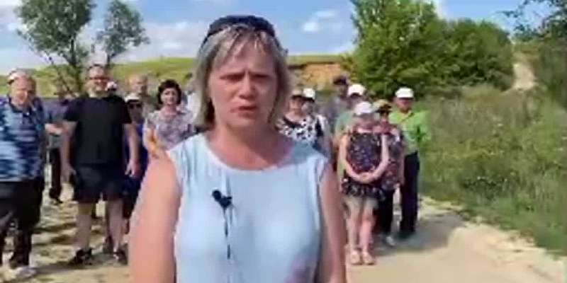 Жители села Спасское Орловского муниципального округа записали обращение к президенту России Владимиру Путину