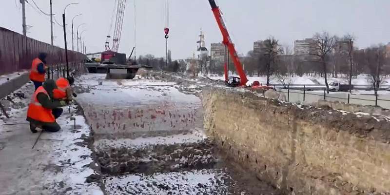 ВИДЕО: губернатор сегодня провел процесс реконструкции Красного моста в Орле