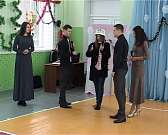 Будущие полицейские поздравили воспитанников Некрасовской школы-интернат с Новым годом