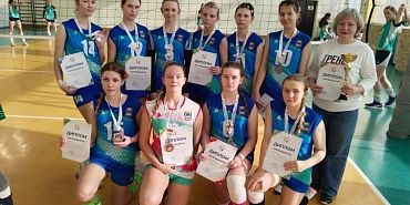 Волейболистки спортшколы №10 успешно выступили в Липецке