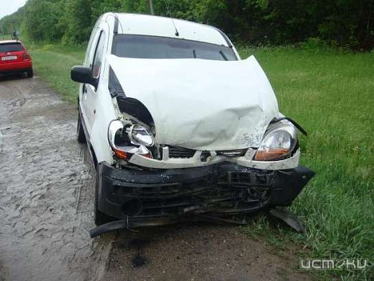 На трассе в Орловской области произошло столкновение двух встречных машин