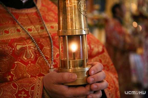 В Орловские храмы к окончанию Пасхального богослужения доставят частицу Благодатного огня