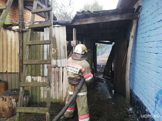 В Ливенском районе огонь едва не оставил жителей без крыши над головой