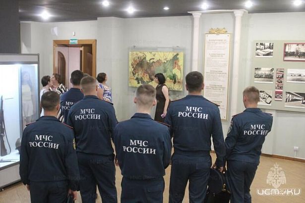 Молодым специалистам МЧС России рассказали о героической истории Орловщины.