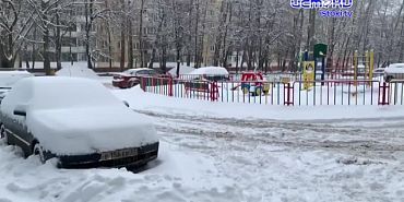 Кому в радость, а кому играет на нервах. Снегопад накрыл Орел, коммунальщики убирать его не торопятся