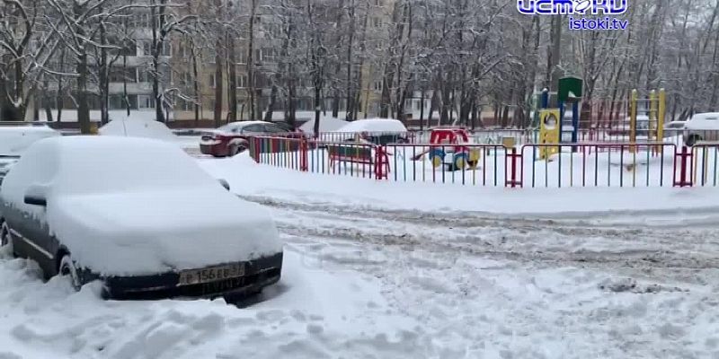 Кому в радость, а кому играет на нервах. Снегопад накрыл Орел, коммунальщики убирать его не торопятся
