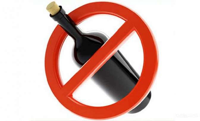 Зеленый змий губит: около 2000 орловчан оштрафовали за спиртное