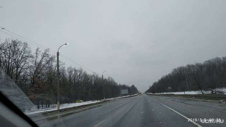 Уже неделю вдоль дороги в сторону Знаменки горят фонари