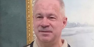 Орловский меценат Олег Карпиков подарил детям села Ломовец новую игровую площадку