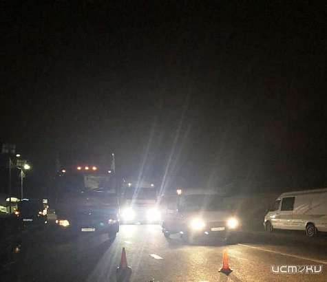 Под Орлом двое пешеходов угодили под колеса «Мерседеса». Есть погибший