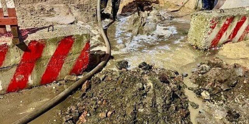 В Орле на Полесской начали укладывать асфальт