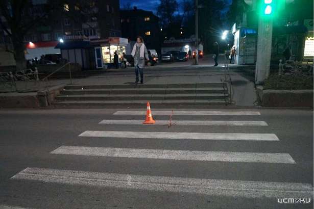 В Орле на пешеходном переходе машина сбила 77-летнюю пенсионерку