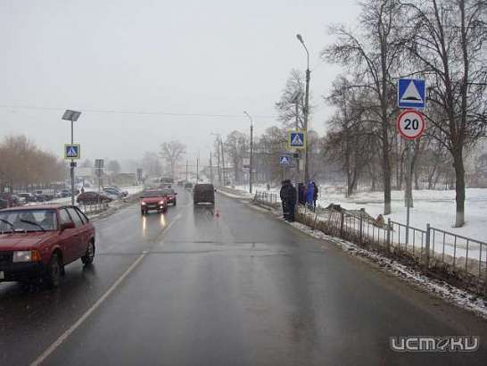 Во Мценске автомобиль сбил подростка на пешеходном переходе