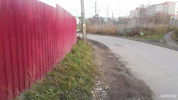 «Ты что тут ходишь? Я тут езжу!»: из-за закрытия моста Дружбы в Лужках возрос трафик