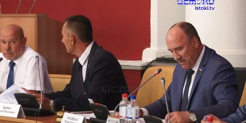 Состоялось одиннадцатое заседание Орловского областного совета народных депутатов.