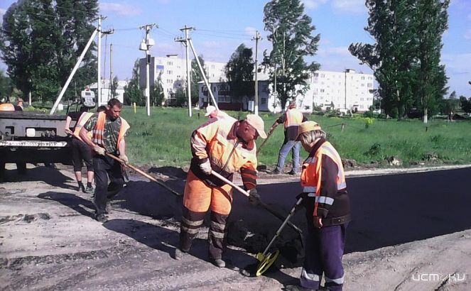 В этом году в Ливнах обещают отремонтировать 8 участков дорог 