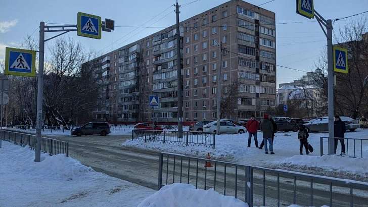 В Орле на «зебре» сбили молодого человека