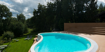 Композитный бассейн для частного дома: когда он оправдывает ожидания, а когда лучше рассмотреть альтернативы