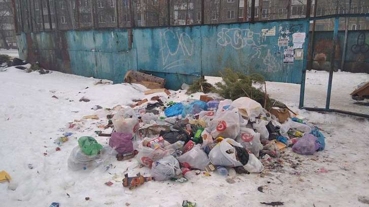 Жители Орловщины сообщают о перебоях с вывозом мусора