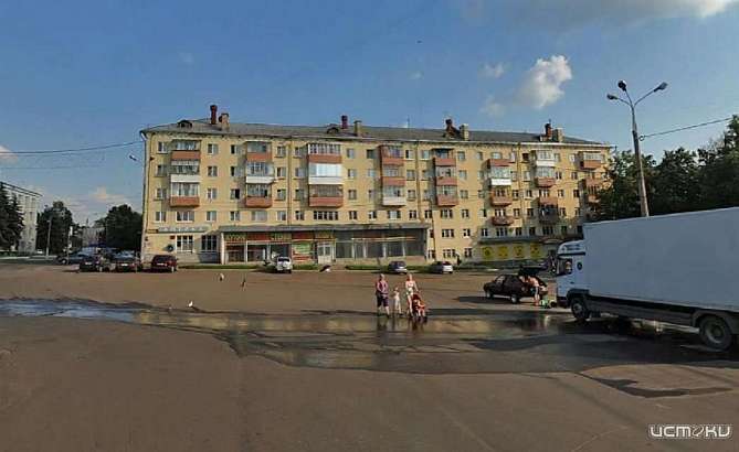 Жильцы пятиэтажки возле орловского вокзала пожаловались на магазин по соседству