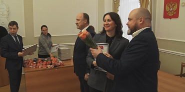 Орловских журналистов сегодня награждали областные депутаты.