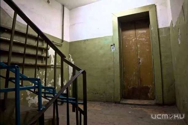 В Орле грабитель напал в подъезде на 14-летнего подростка 