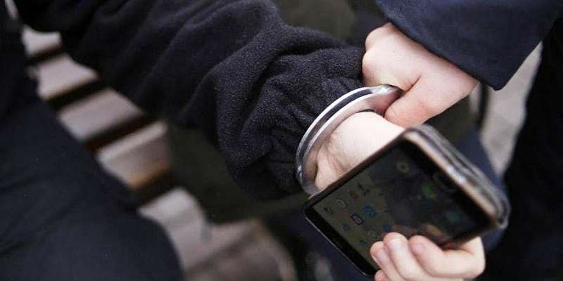 Орловские полицейские за сутки нашли преступника