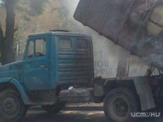 Во Мценском районе горел автомобиль «ЗИЛ»