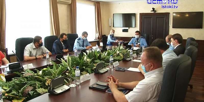 Долги властей города Орла перед предпринимателями превышают 200 млн рублей. Разобраться с этим решил прокурор региона