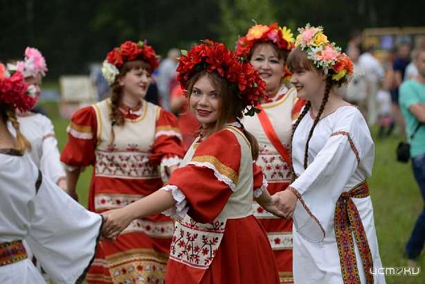 Орловчане могут посетить «Троицкие хороводы», купив электронный билет на автобус