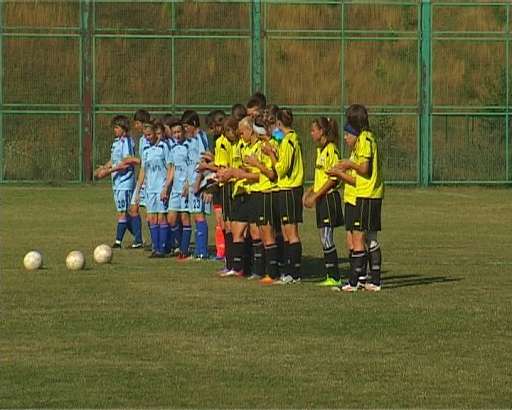 Женская футбольная команда Госуниверситет — ШВСМ приняла на своем поле Кубаночку