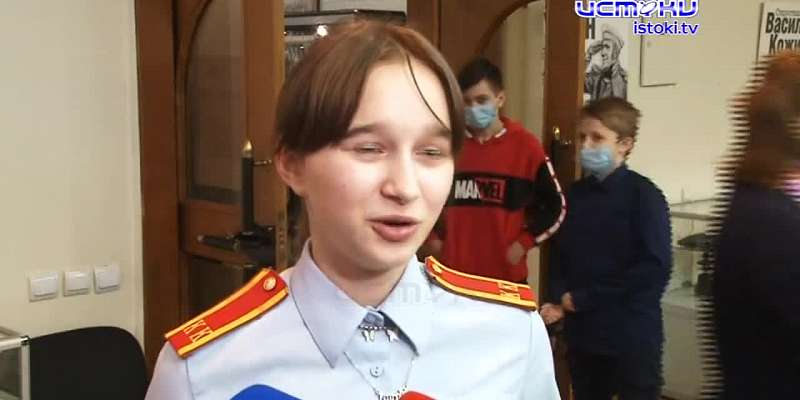 В Орле презентовали "Мозаику эпопеи"- выставку о самом знаменитом произведении Льва Толстого (12+)
