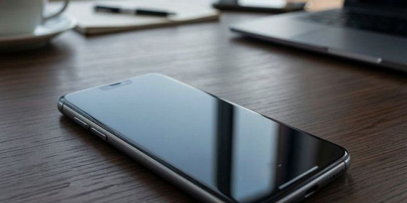  20‑летний парень украл деньги коллеги через оставленный без присмотра телефон