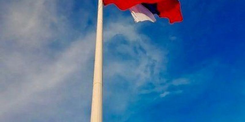 Самый большой флаг России на Орловщине вернулся на место