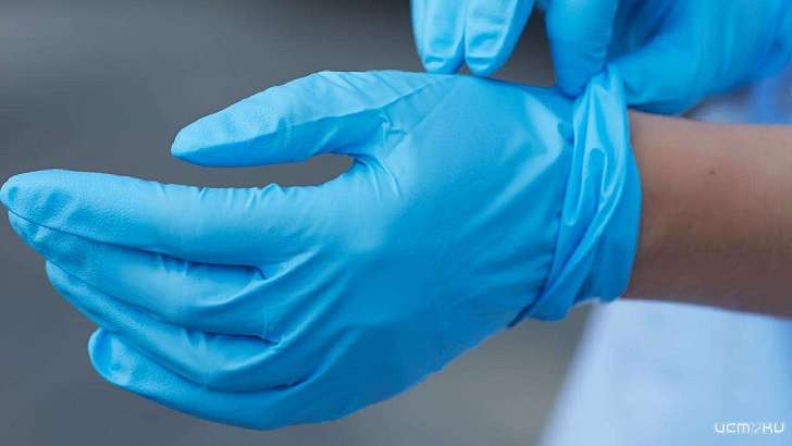 Орловчан могут обязать ходить в магазин в перчатках