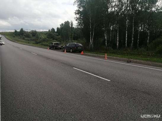 На трассе «Орел-Брянск» столкнулись иномарка и «ВАЗ». Один человек пострадал