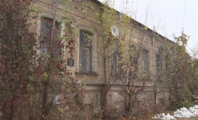 "Ни одного доведенного до конца, аккуратно и красиво оформленного культурного объекта. Пройдите по центру города-обшарпанные здания." "Ни одного доведенного до конца, аккуратно и красиво оформленного культурного объекта. Пройдите по центру города-обшарпанные здания."