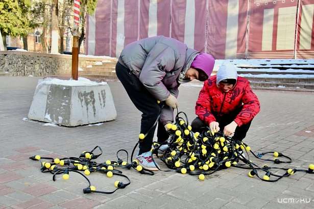 Праздничные огоньки: Орёл готовится к встрече Нового года Праздничные огоньки: Орёл готовится к встрече Нового года