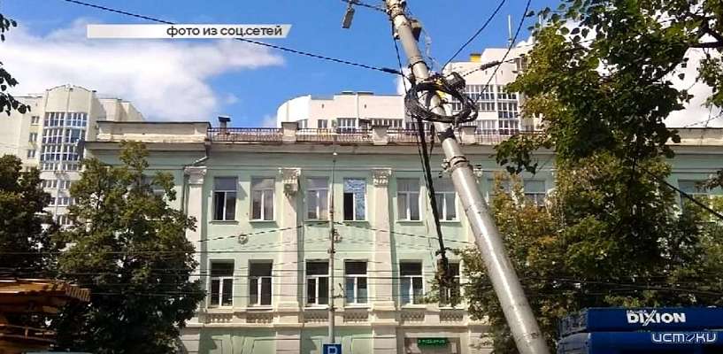 «Мать года» и «грустный» столб на ул. Московской — в рейтинге новостей минувшей недели