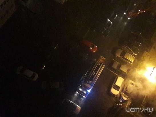 В Орле на Раздольной подожгли машину