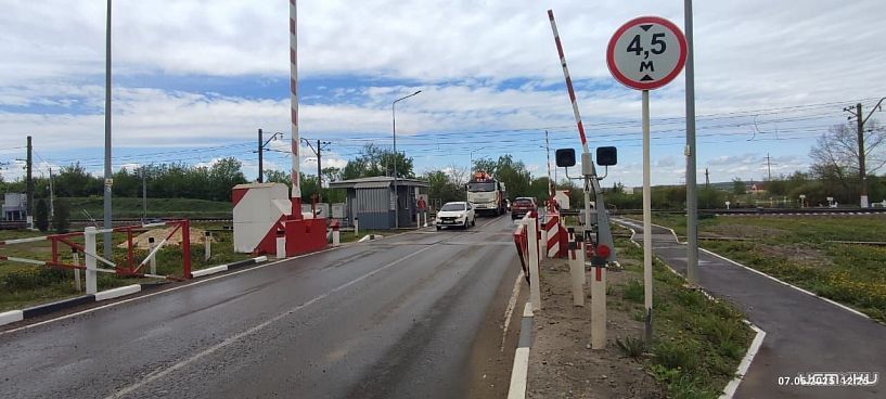 Движение автомобилей на переезде возле станции Глазуновка в Орловской области будет закрыто 5 декабря в связи с ремонтными работами