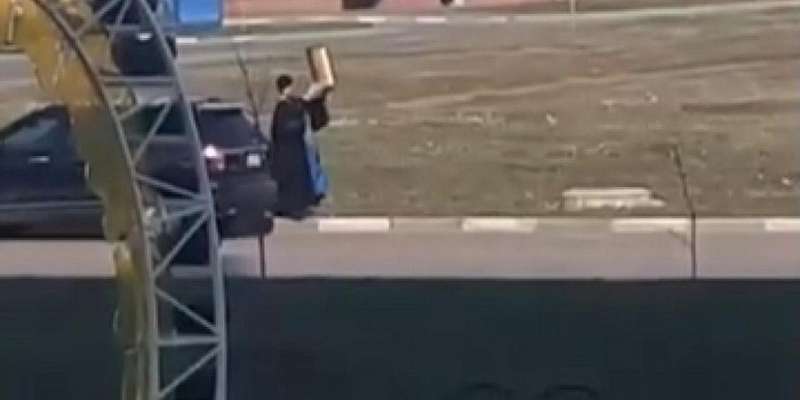 Видео: Зареченский микрорайон Орла получил духовную защиту от коронавируса