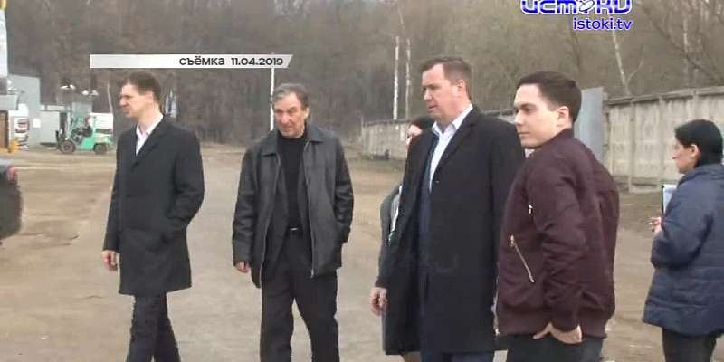 Ремонт дорог создал в Орле огромные пробки, а в одном из скверов вырубили почти все деревья