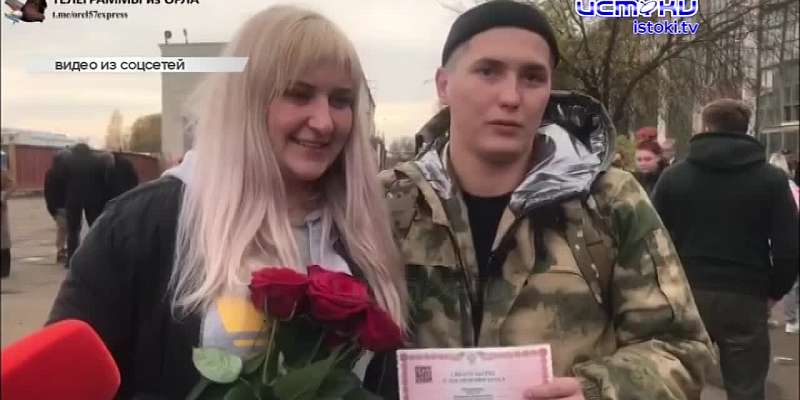 В Орле чиновники забыли о дворе дома на улице Раздольная, вандалы разгромили машины и остановки, а житель Ливен обыграл знактов "Что? Где? Когда?". Об...