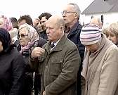 Храму быть? В Вятском посаде на Гати сегодня в фундамент будущего храма заложили капсулу