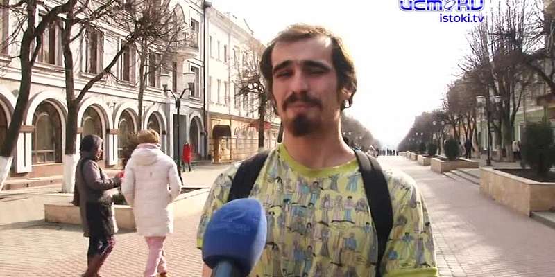 Счастья, здоровья, любви. Как орловчане поздравили женщин с 8 марта.