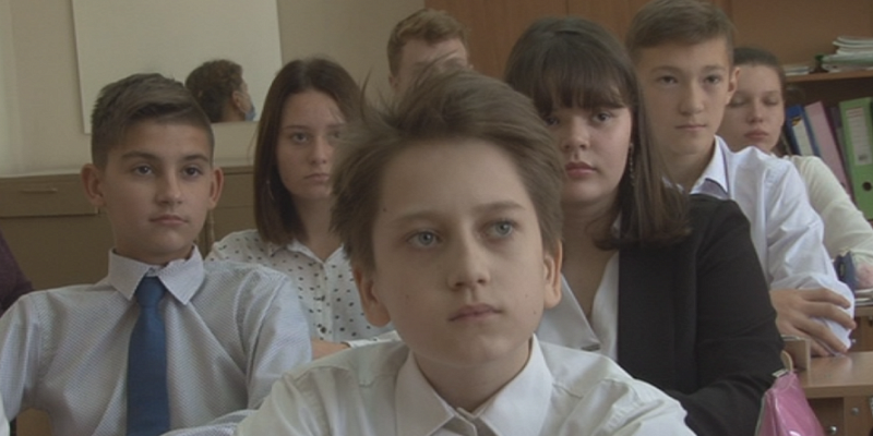 Родители старшеклассников из Орла рассказали, сколько денег тратят на репетиторов в неделю 