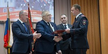 В Орле лучшим сотрудникам органов внутренних дел вручили награды